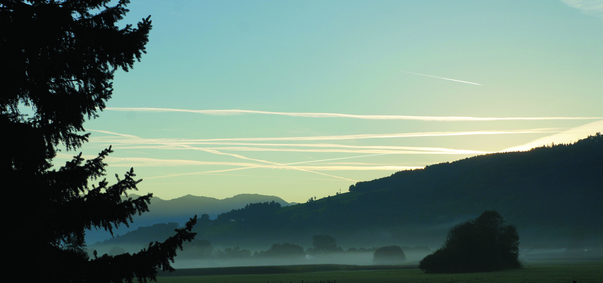 Morgendlicher Flugverkehr.